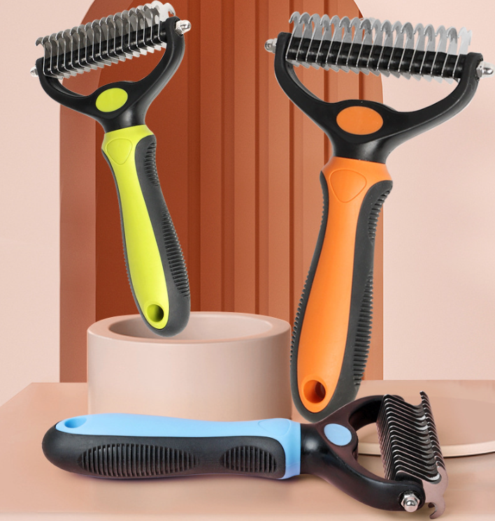 2-in-1 Pet Dematting & Deshedding Rake